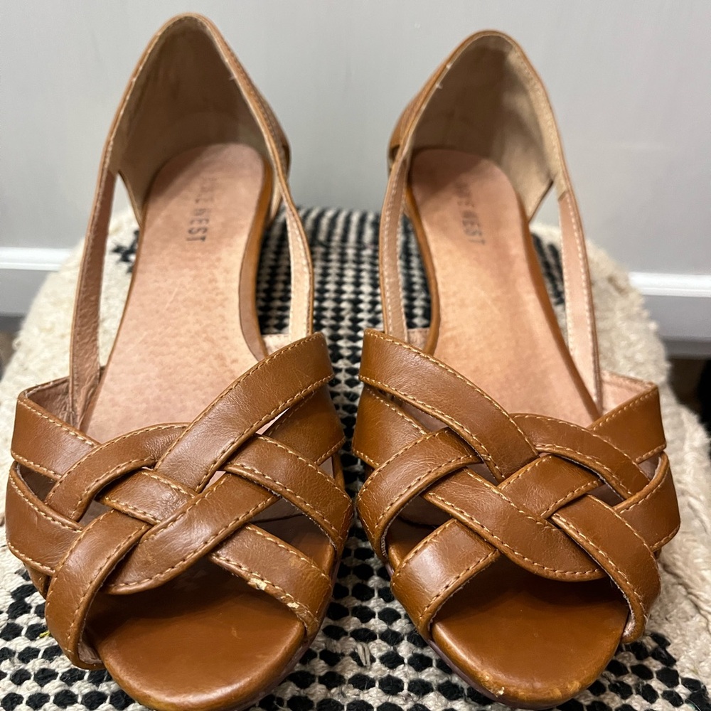 Women’s Nine West shoe, size: 6 brown
